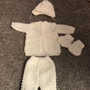 4 piece crochete baby outfit